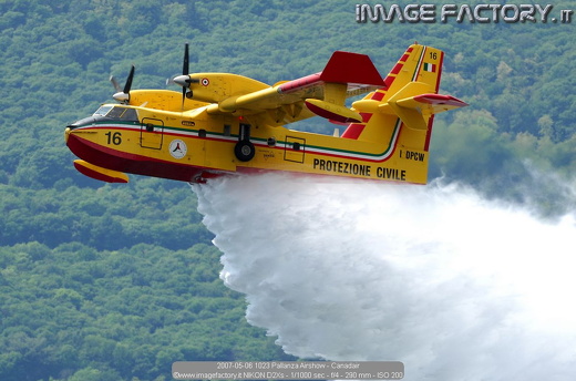 2007-05-06 1023 Pallanza Airshow - Canadair